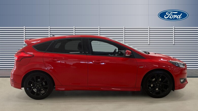 Ford Focus 1.0 EcoBoost 125 ST-Line 5dr Petrol Hatchback